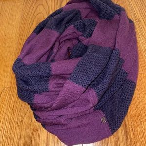 Lululemon Infinity Scarf